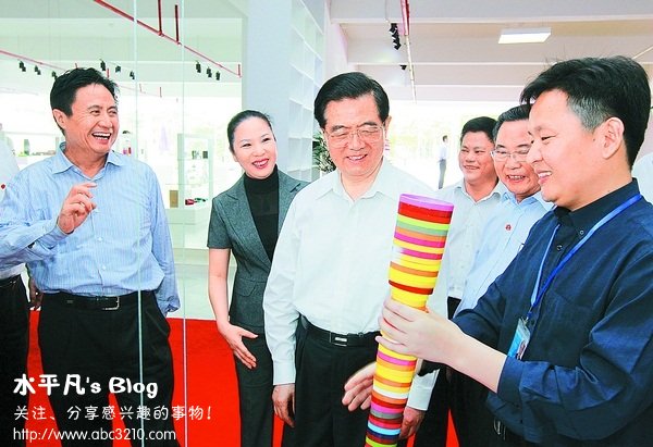 2-前国家主席胡锦涛在园区视察2.jpg